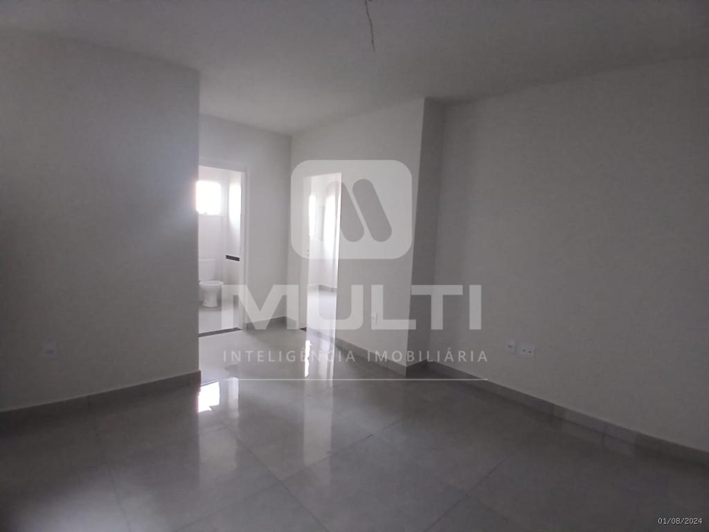 Apartamento à venda com 2 quartos, 43m² - Foto 3