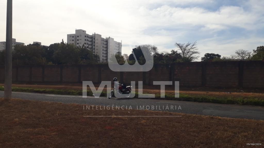 Loteamento e Condomínio - Foto 4