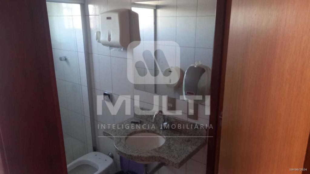 Depósito-Galpão-Armazém à venda com 1 quarto, 1240m² - Foto 4