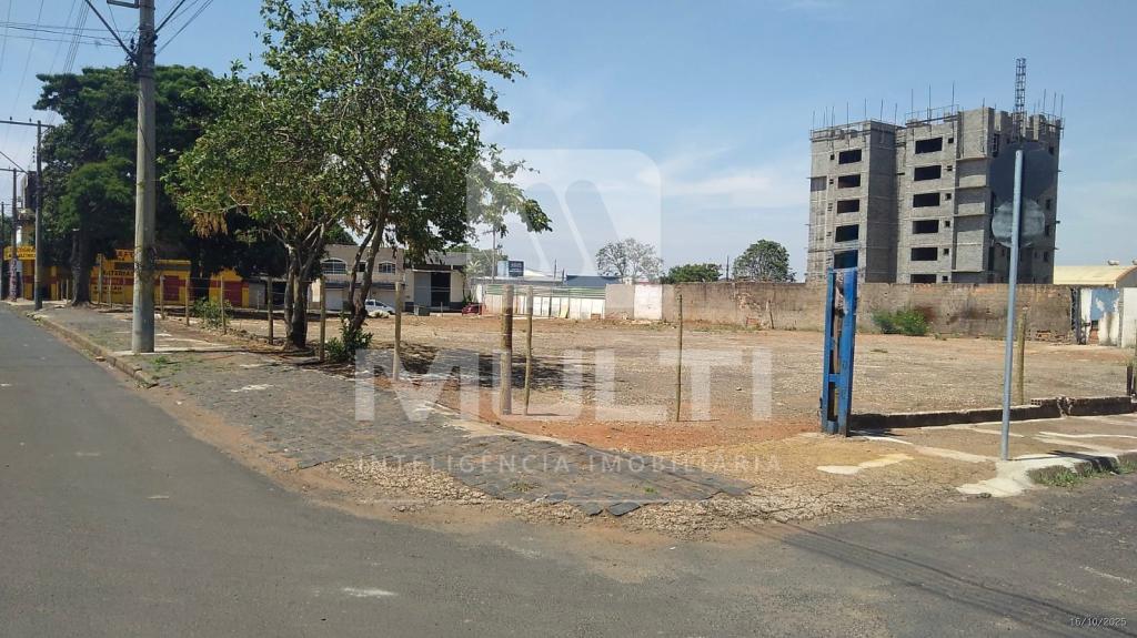 Loteamento e Condomínio - Foto 2