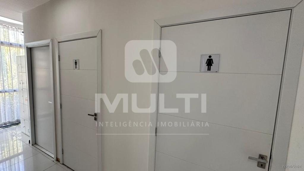 Prédio Inteiro à venda com 1 quarto, 500m² - Foto 10