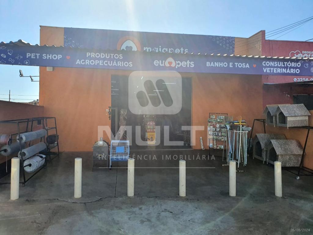 Loja-Salão à venda com 1 quarto, 240m² - Foto 1