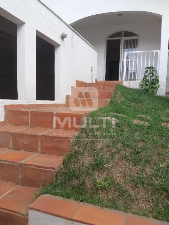 Casa à venda com 3 quartos, 160m² - Foto 1