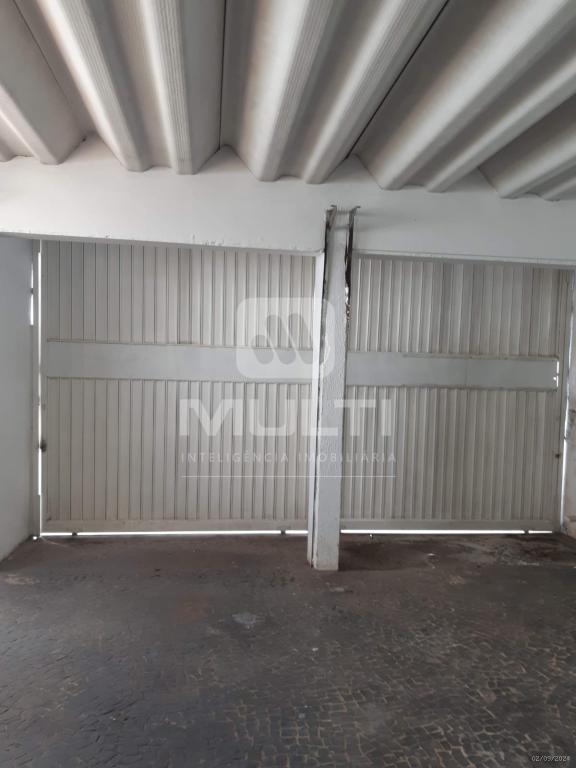 Casa à venda com 3 quartos, 160m² - Foto 2