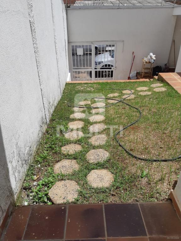 Casa à venda com 3 quartos, 160m² - Foto 4