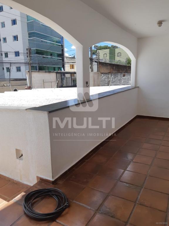 Casa à venda com 3 quartos, 160m² - Foto 5