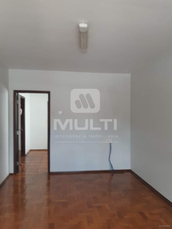 Casa à venda com 3 quartos, 160m² - Foto 8