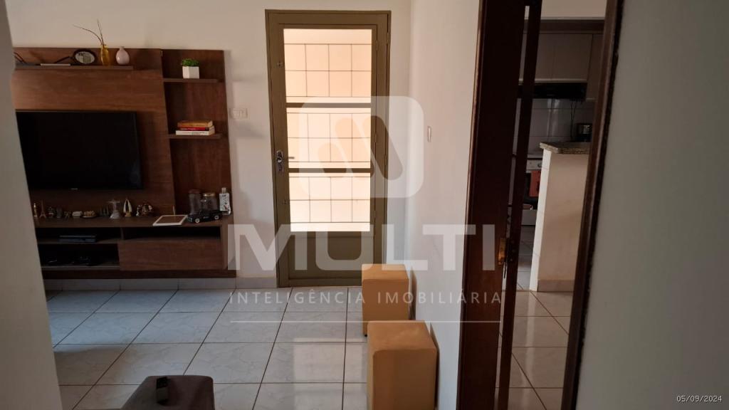 Casa à venda com 5 quartos, 170m² - Foto 4