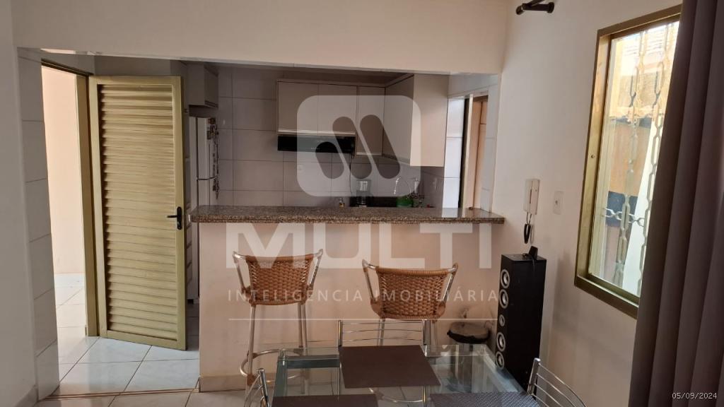 Casa à venda com 5 quartos, 170m² - Foto 8