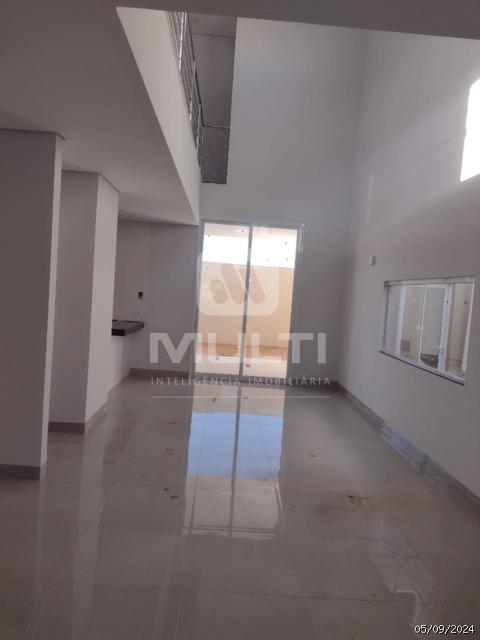 Casa à venda com 3 quartos, 270m² - Foto 4
