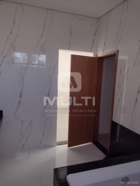Casa à venda com 3 quartos, 270m² - Foto 15