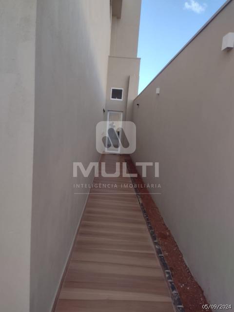 Casa à venda com 3 quartos, 270m² - Foto 26