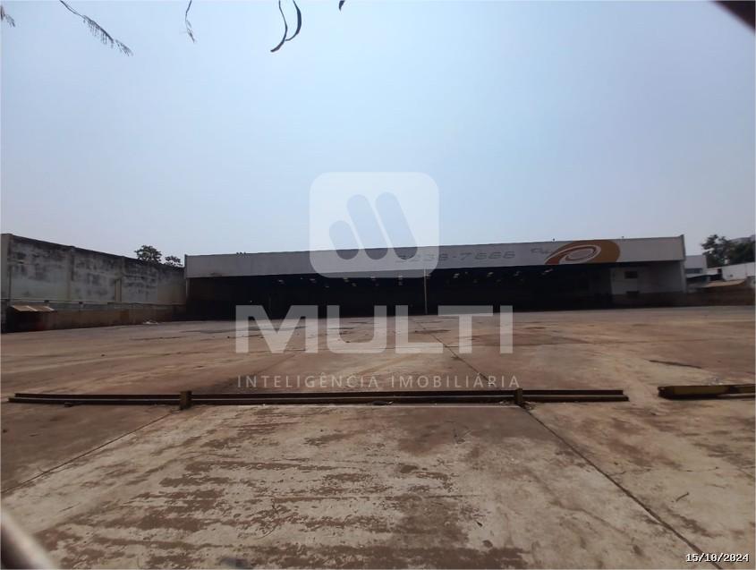 Casa à venda com 1 quarto, 2066m² - Foto 2