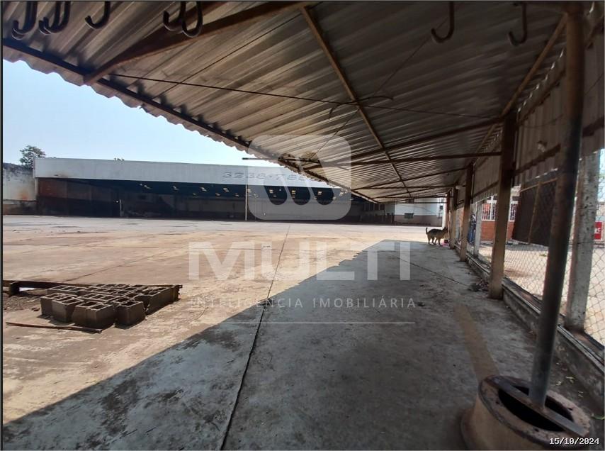 Casa à venda com 1 quarto, 2066m² - Foto 4