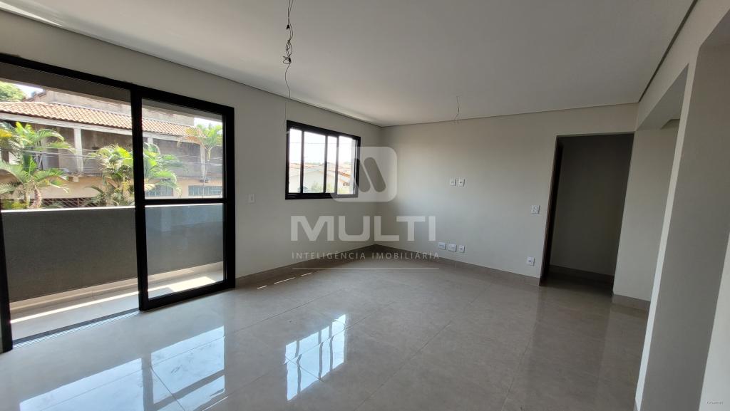 Apartamento à venda com 3 quartos, 83m² - Foto 1