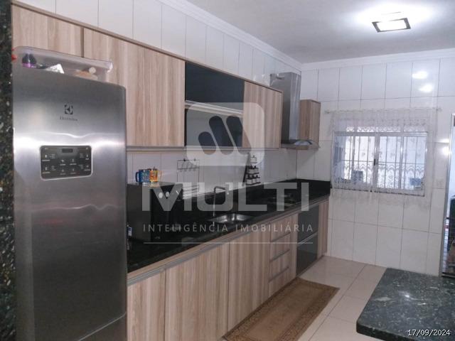 Casa à venda com 4 quartos, 247m² - Foto 4