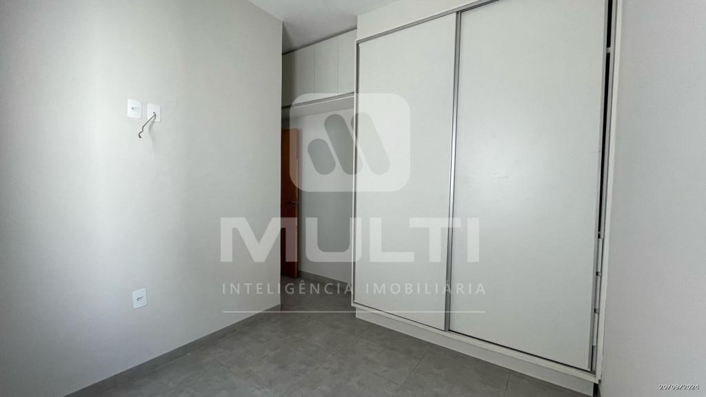 Casa à venda com 2 quartos, 75m² - Foto 8