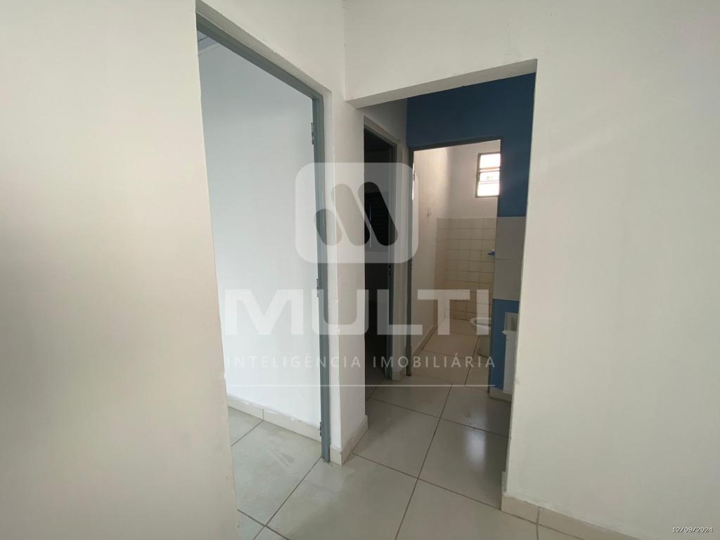 Casa à venda com 3 quartos, 57m² - Foto 4