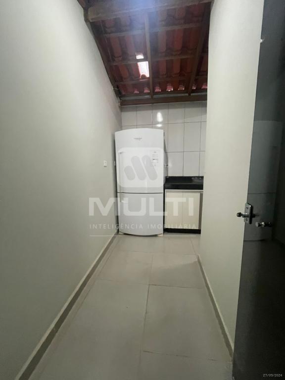 Casa, 6 quartos, 221 m² - Foto 9