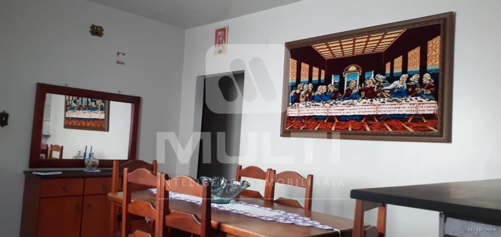 Casa à venda com 2 quartos, 90m² - Foto 1