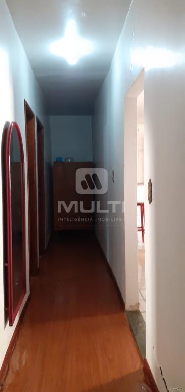 Casa à venda com 2 quartos, 90m² - Foto 8
