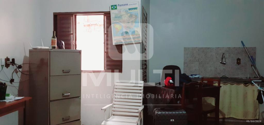 Casa à venda com 2 quartos, 90m² - Foto 9