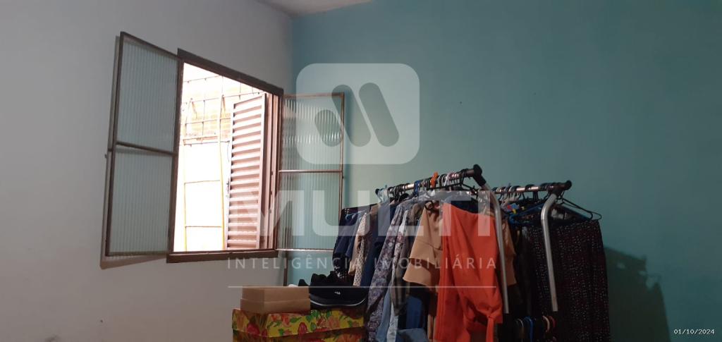 Casa à venda com 2 quartos, 90m² - Foto 12