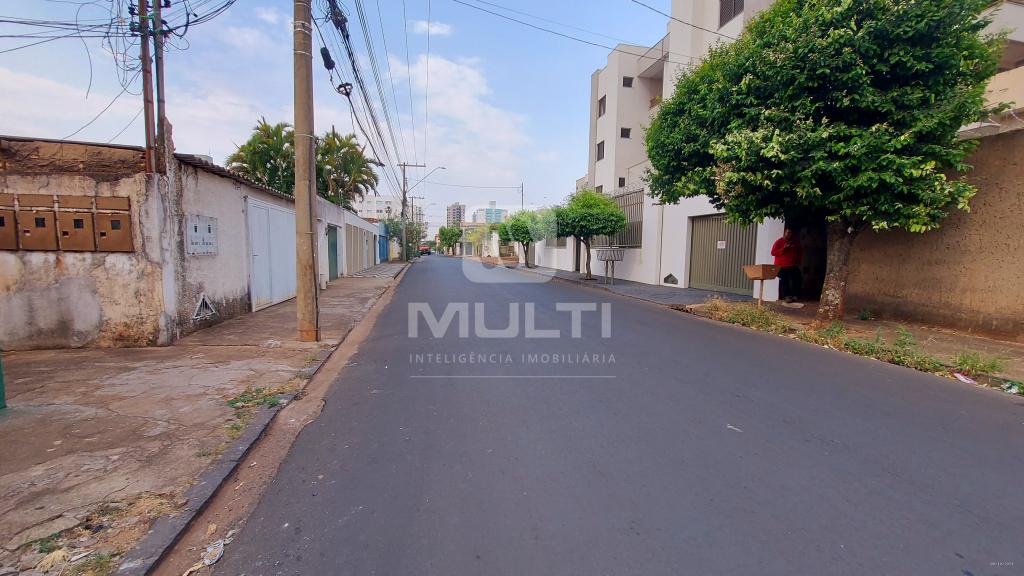 Loteamento e Condomínio à venda com 1 quarto, 816m² - Foto 3