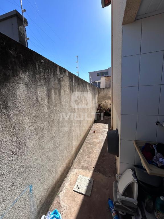 Casa à venda com 5 quartos, 236m² - Foto 13