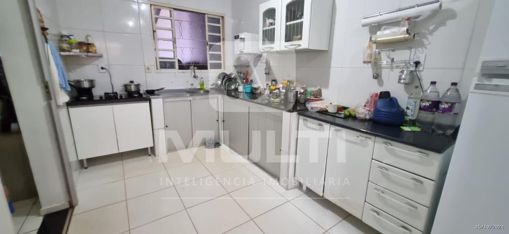 Casa à venda com 3 quartos, 152m² - Foto 3