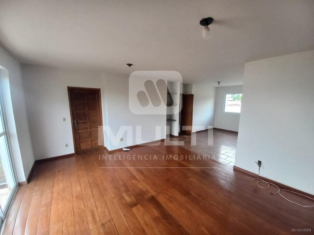 Apartamento à venda com 3 quartos, 139m² - Foto 1