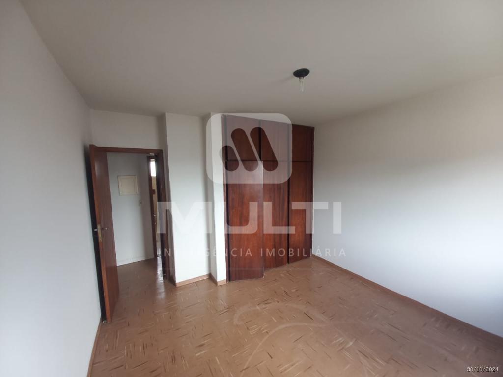 Apartamento à venda com 3 quartos, 139m² - Foto 4