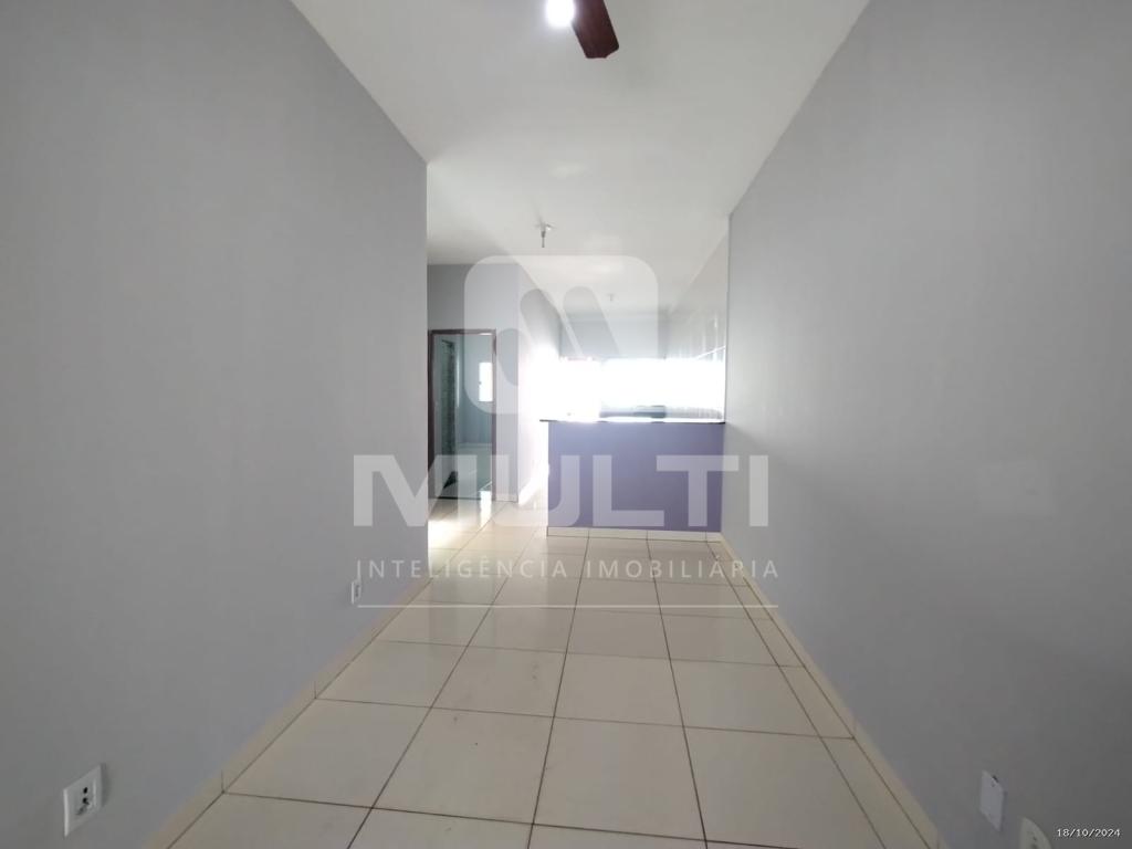Casa à venda com 2 quartos, 84m² - Foto 1