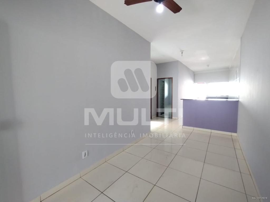 Casa à venda com 2 quartos, 84m² - Foto 4