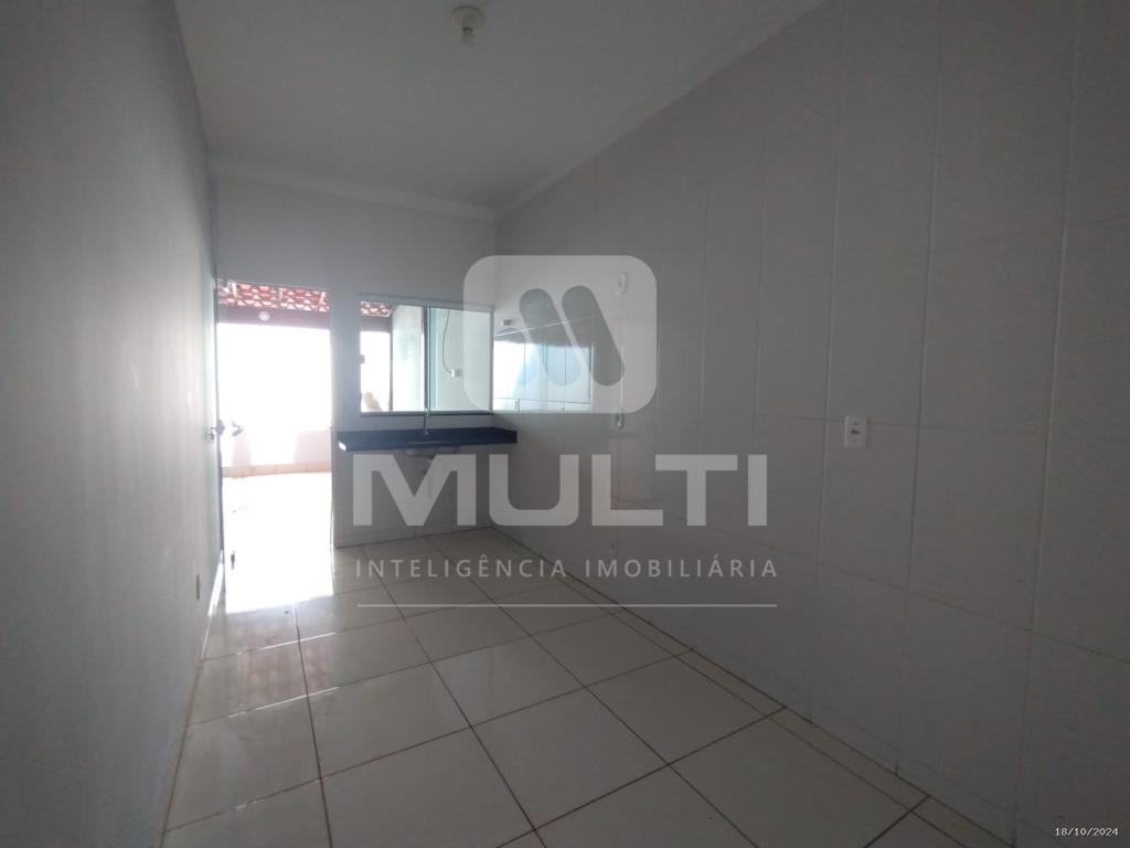 Casa à venda com 2 quartos, 84m² - Foto 9