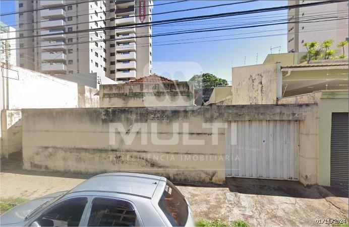 Terreno à venda com 1 quarto, 452m² - Foto 1