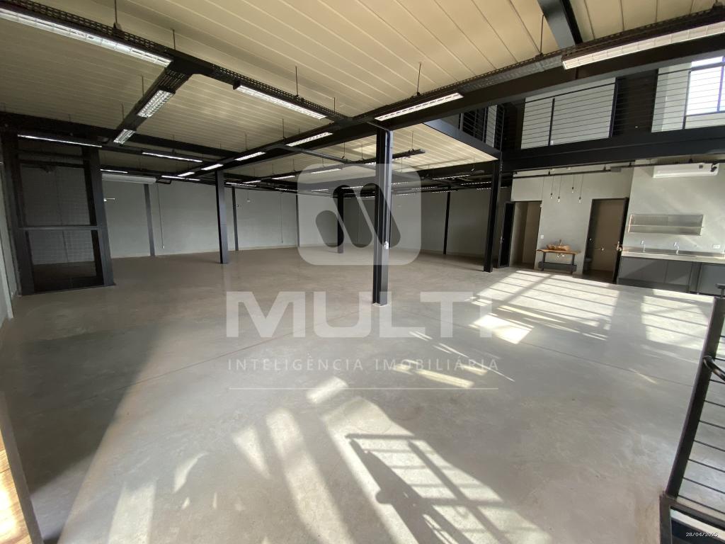 Prédio Inteiro à venda com 1 quarto, 800m² - Foto 4