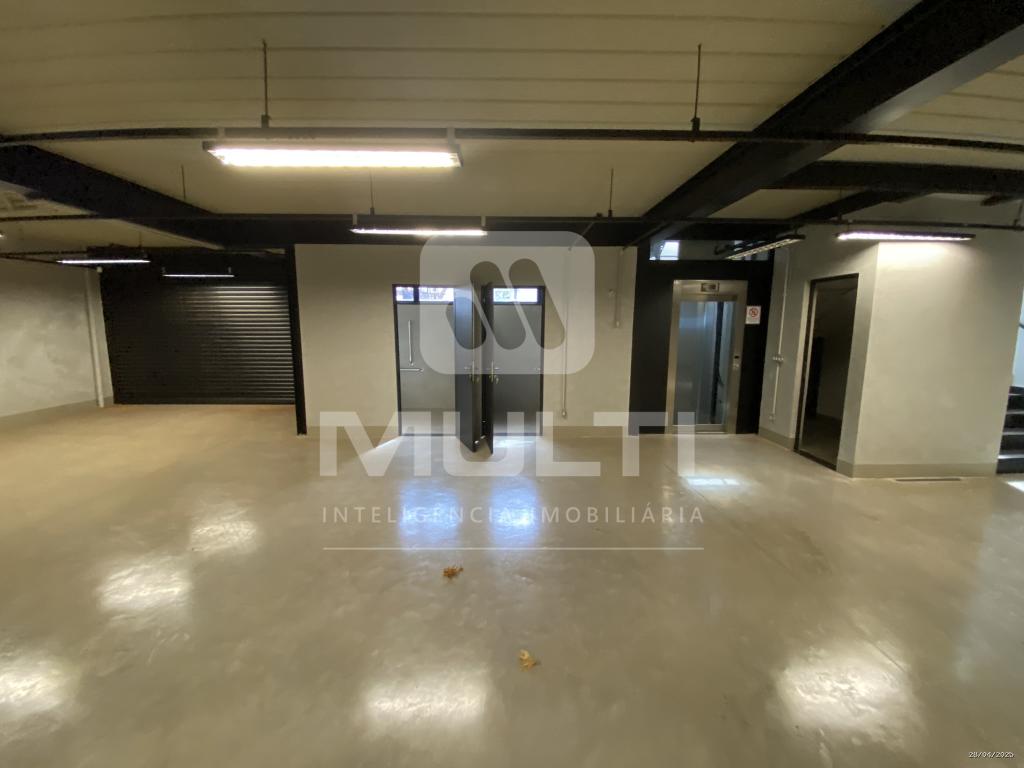 Prédio Inteiro à venda com 1 quarto, 800m² - Foto 16