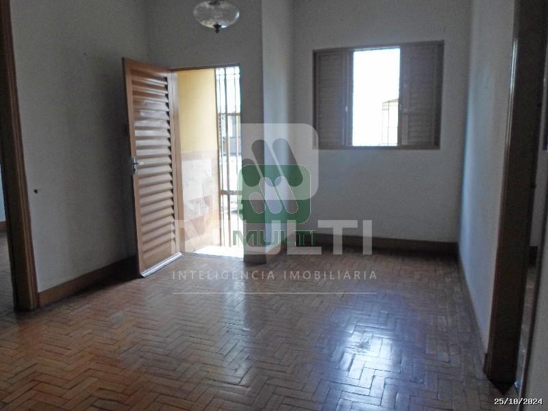 Casa à venda com 3 quartos, 103m² - Foto 2