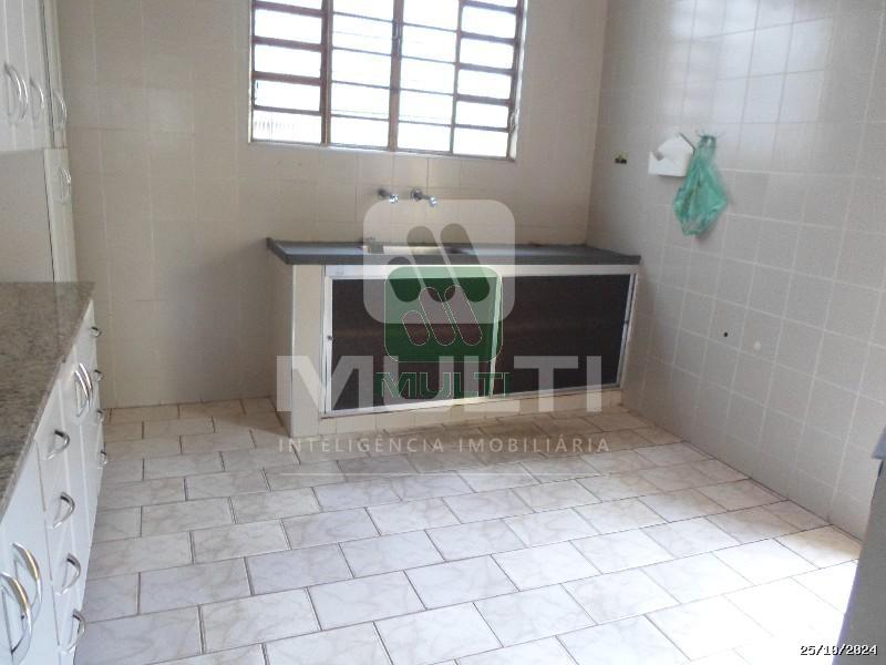 Casa à venda com 3 quartos, 103m² - Foto 9