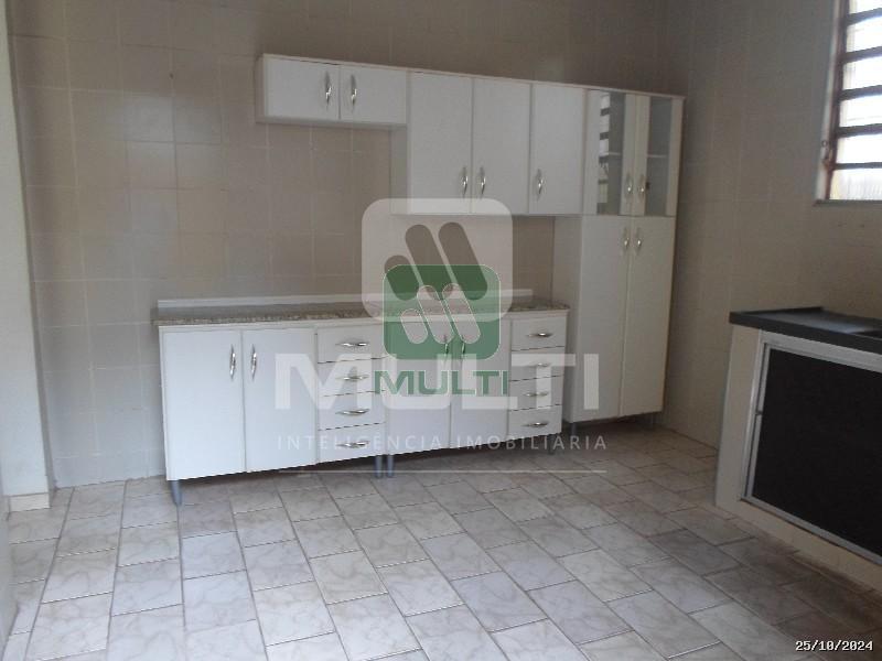 Casa à venda com 3 quartos, 103m² - Foto 10