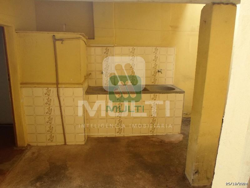 Casa à venda com 3 quartos, 103m² - Foto 11