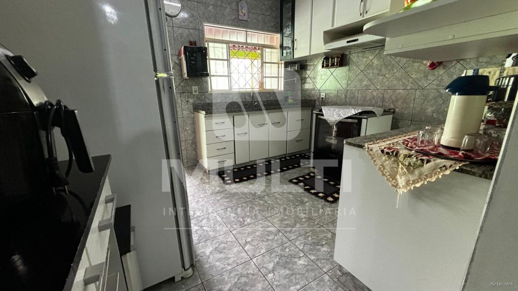 Casa à venda com 3 quartos, 157m² - Foto 8