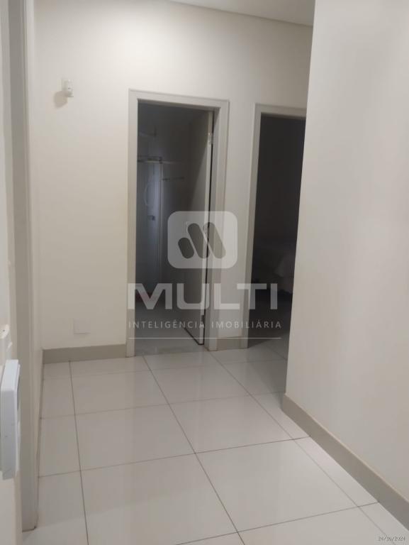 Casa à venda com 3 quartos, 214m² - Foto 9
