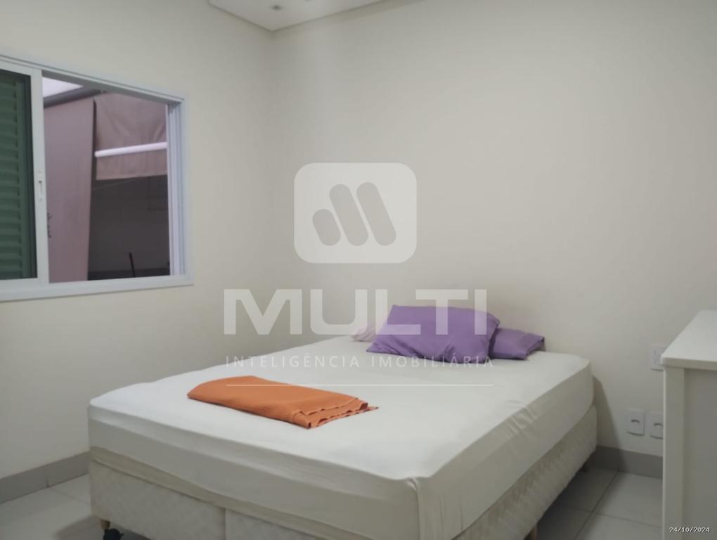 Casa à venda com 3 quartos, 214m² - Foto 11