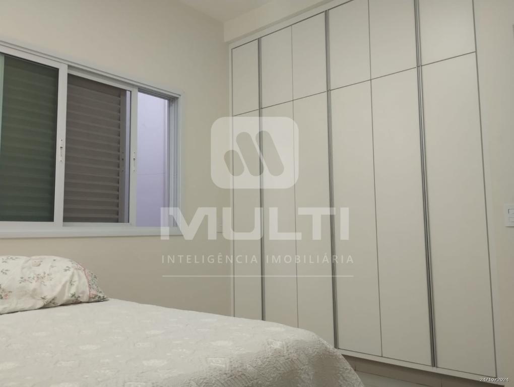 Casa à venda com 3 quartos, 214m² - Foto 19