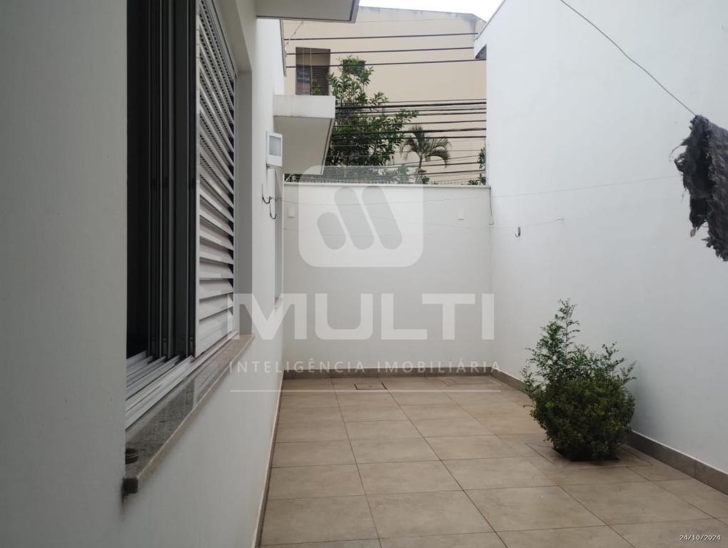 Casa à venda com 3 quartos, 214m² - Foto 26