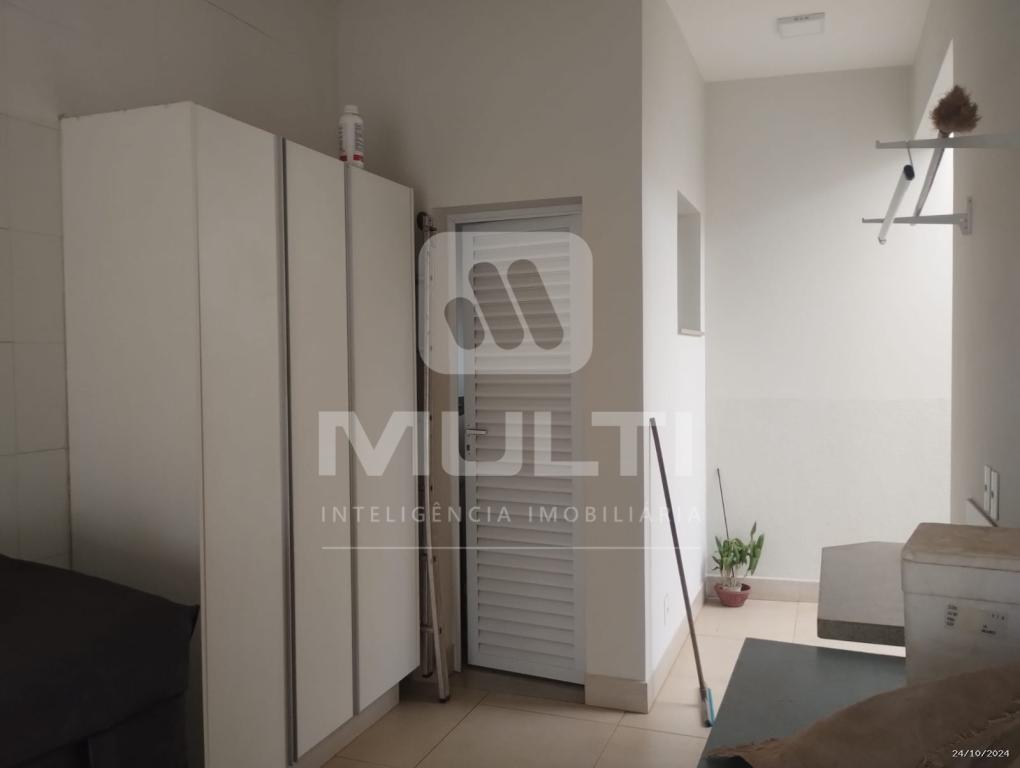 Casa à venda com 3 quartos, 214m² - Foto 27