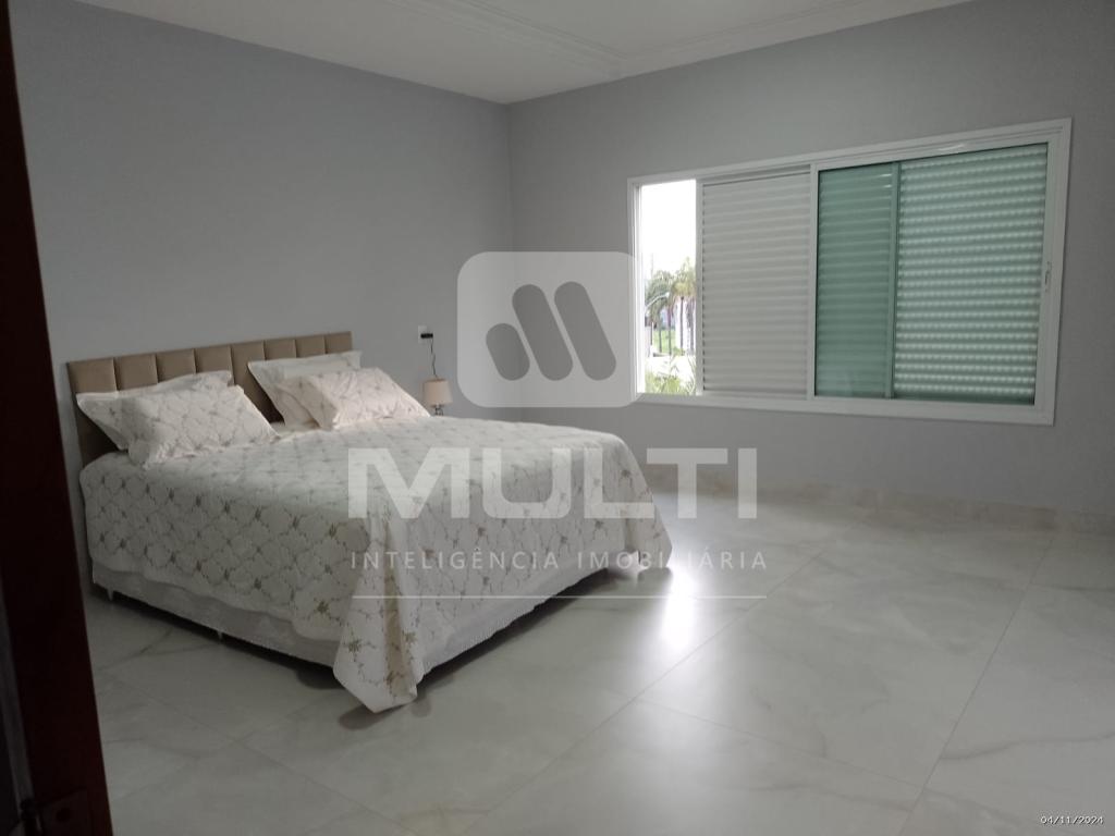 Casa à venda com 4 quartos, 301m² - Foto 9
