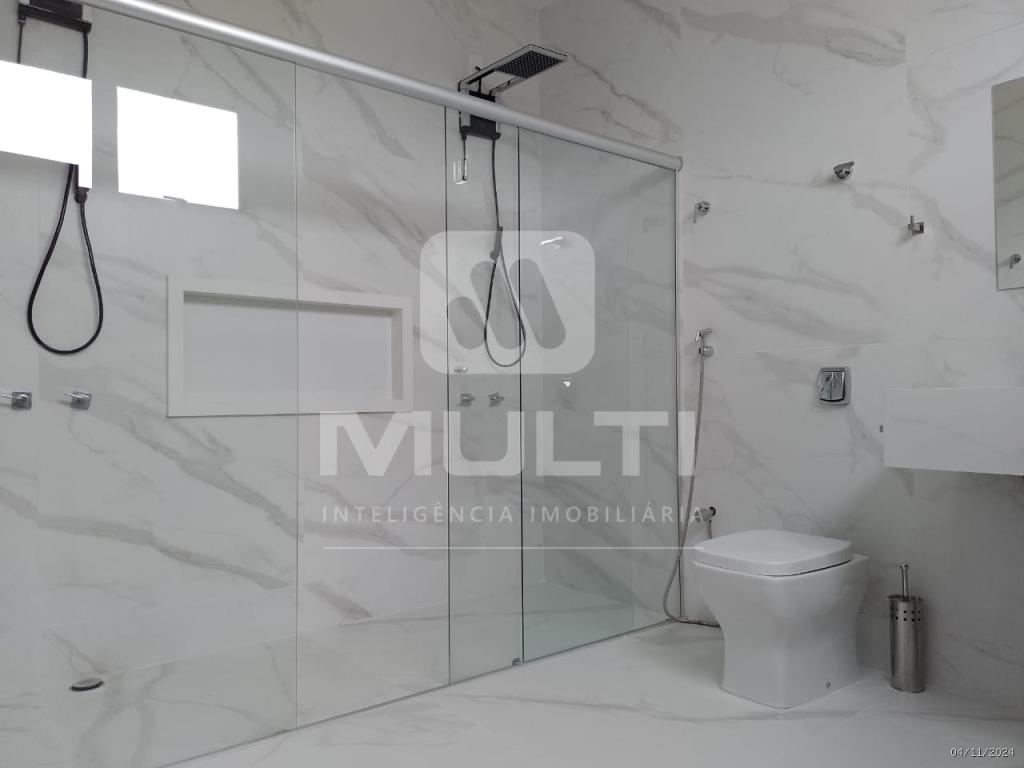Casa à venda com 4 quartos, 301m² - Foto 10